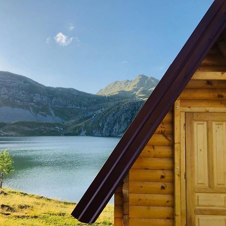 Kapetanovo Jezero Bungalov Bed and Breakfast Podgorica Exterior foto