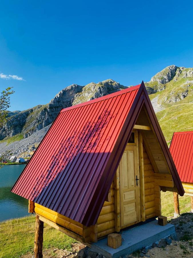 Kapetanovo Jezero Bungalov Bed and Breakfast Podgorica Exterior foto