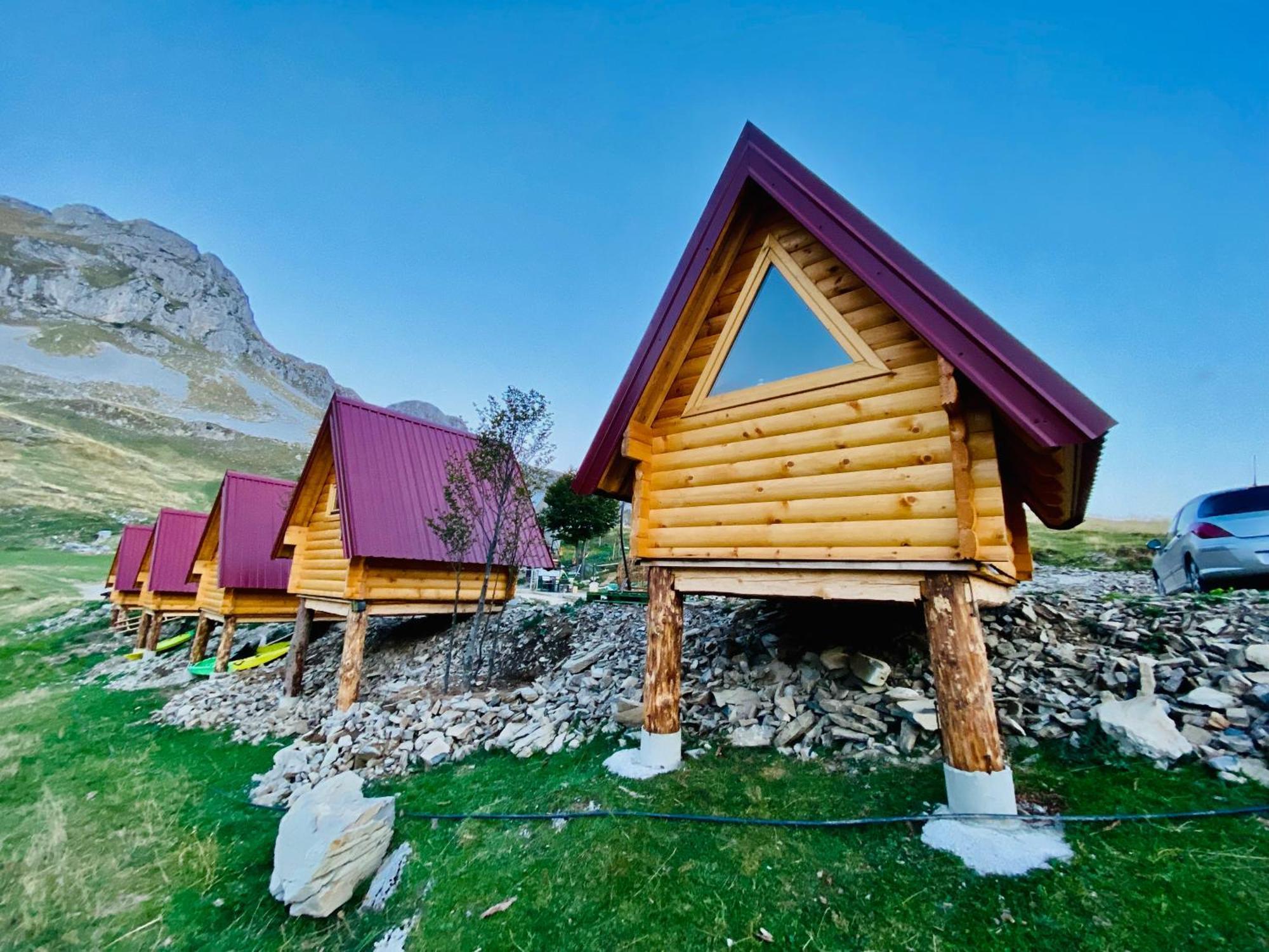 Kapetanovo Jezero Bungalov Bed and Breakfast Podgorica Exterior foto